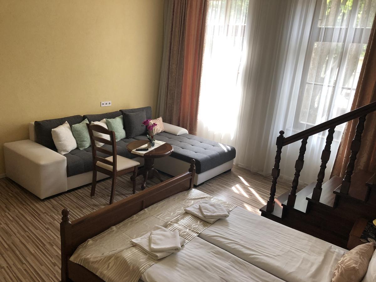 Mosoly Apartman Segedyn Zewnętrze zdjęcie