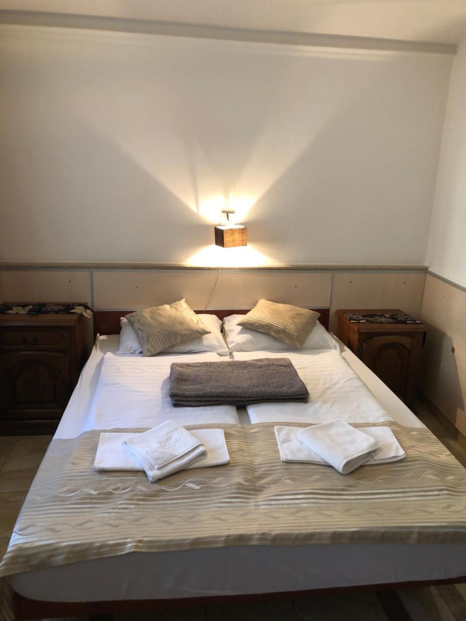 Mosoly Apartman Segedyn Zewnętrze zdjęcie